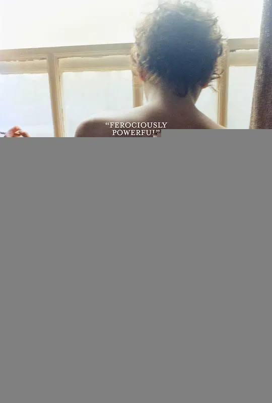 《美人与流血事件》：摄影师镜头下的残酷真相
